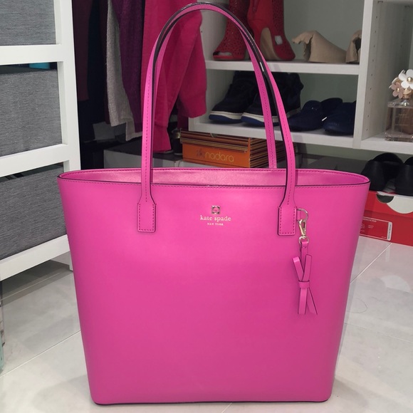 kate spade Handbags - Kate Spade Tote